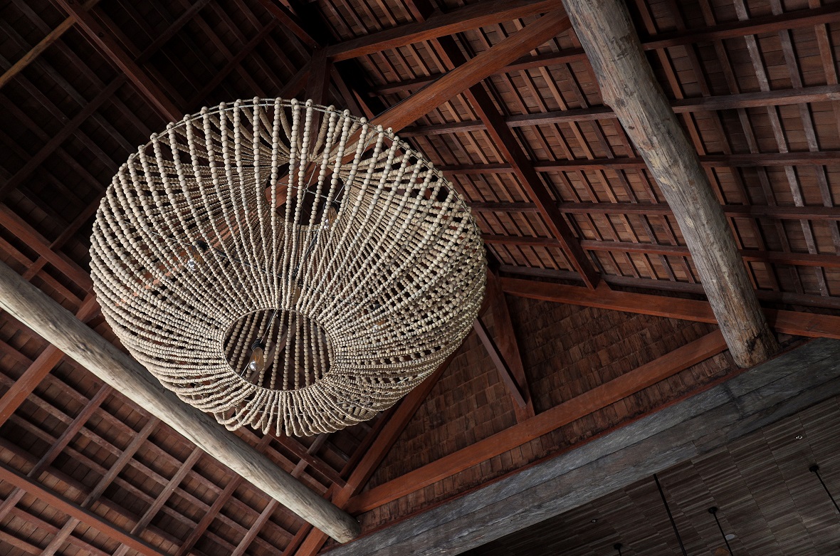 Lampa wisząca vintage z koralików