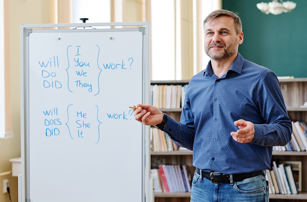 Szkoły językowe Kraków - porównanie programów nauczania