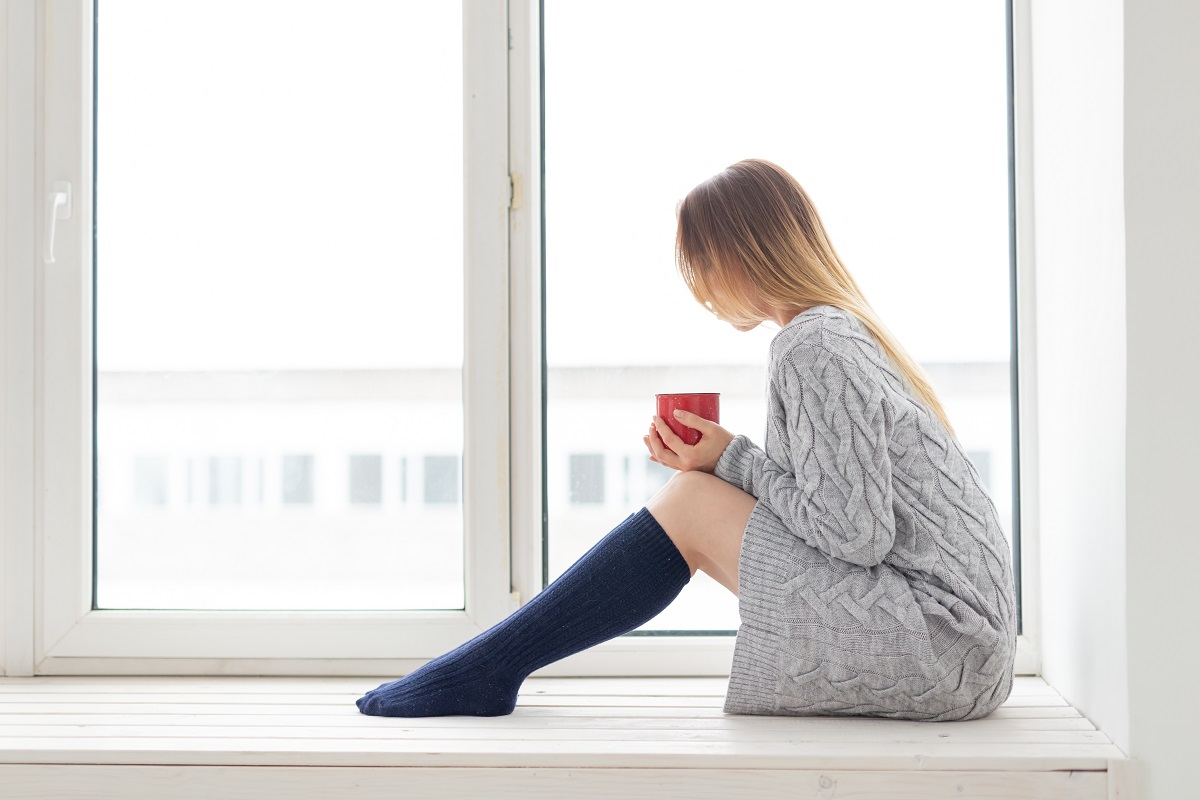 Modne sukienki sportowe na zimę 2022
