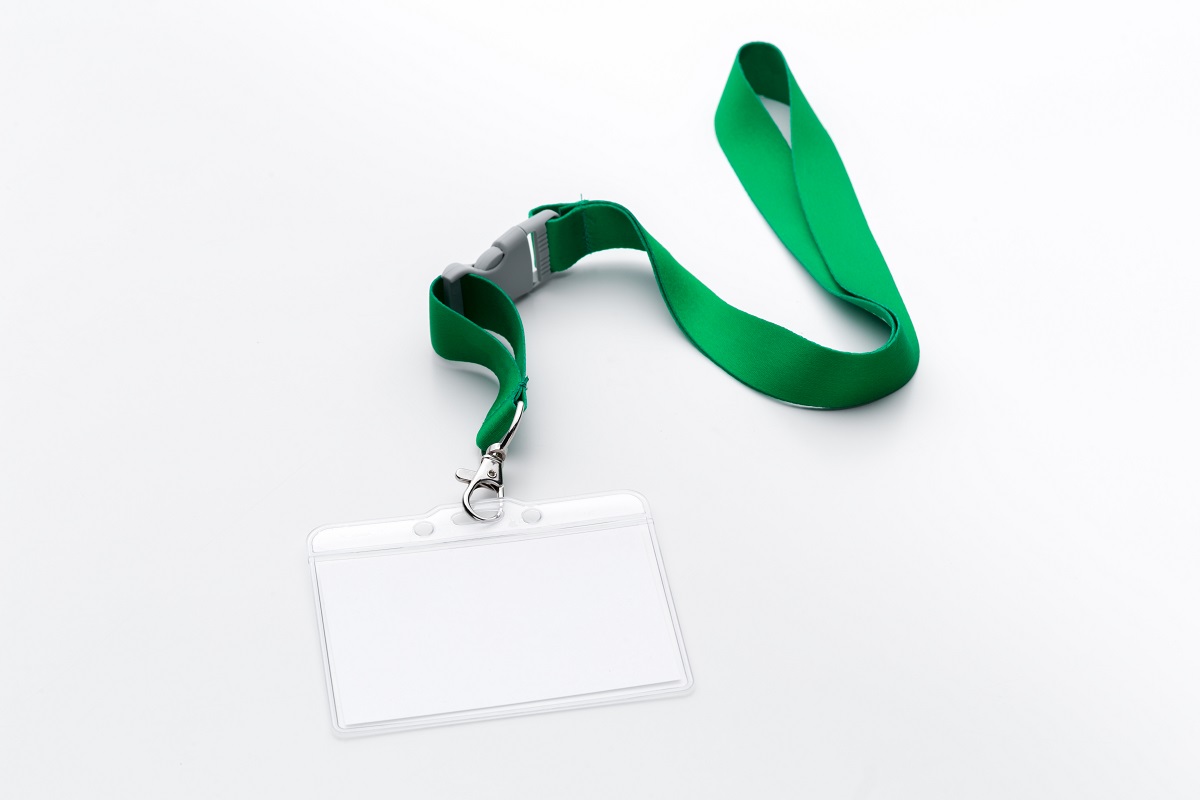 Identyfikatory przy smyczach: jaki format plakietki wydrukować?